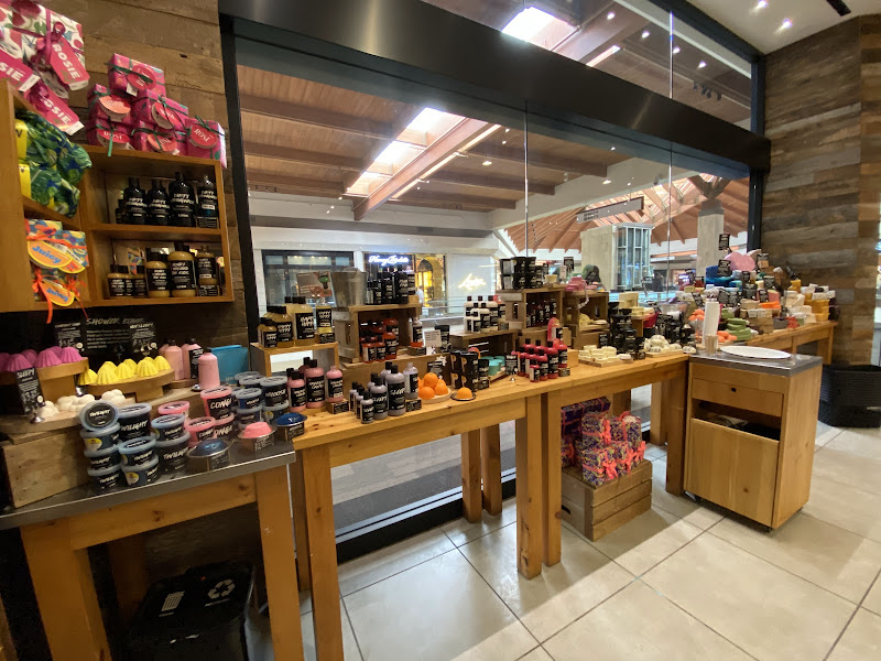 Lush Cosmetics Brea Mall