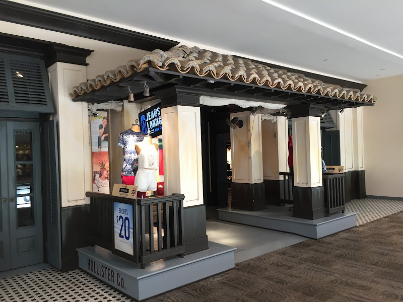 Hollister Co.