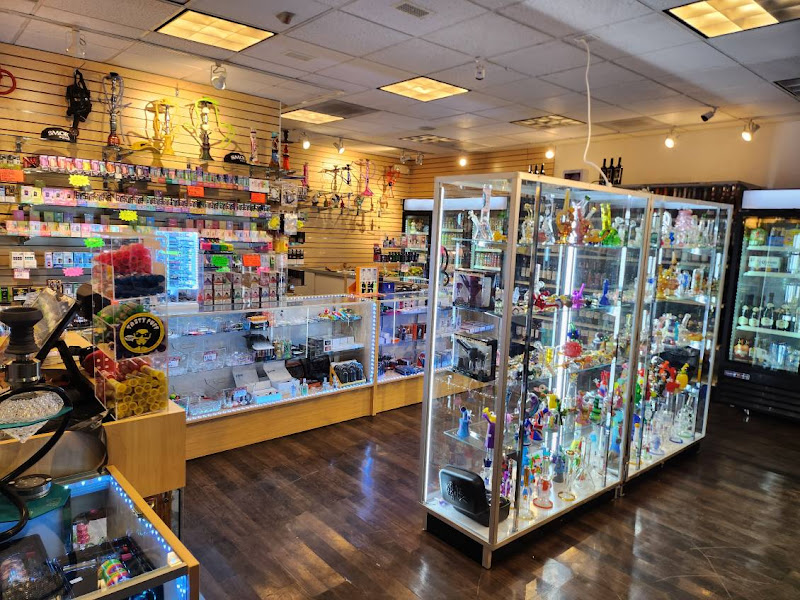 JKD Vapes/Smokes, Beer & wine store