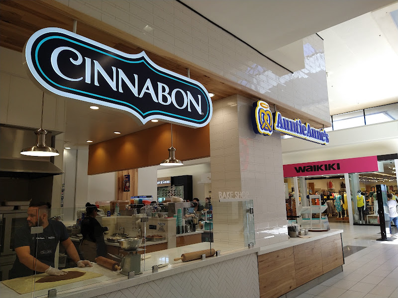 Cinnabon