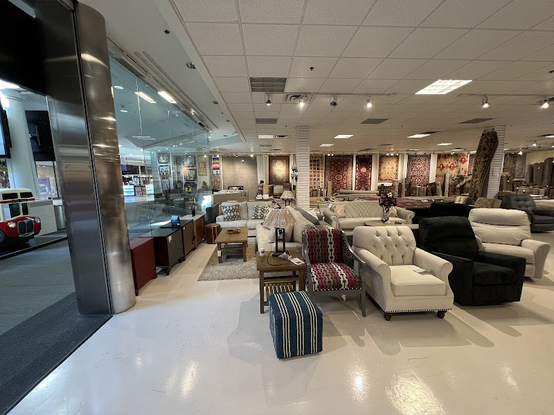 Rugs and Home Accents.