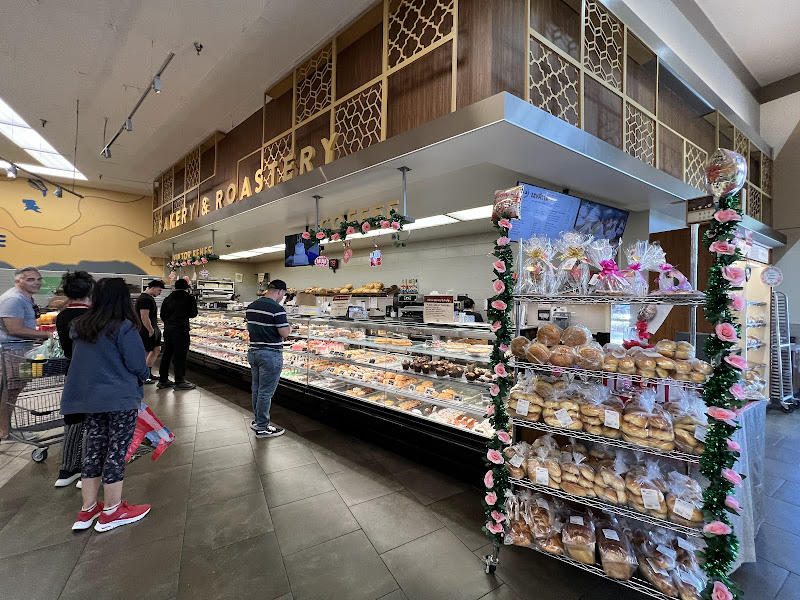 Mamolo’s Fine Pastries