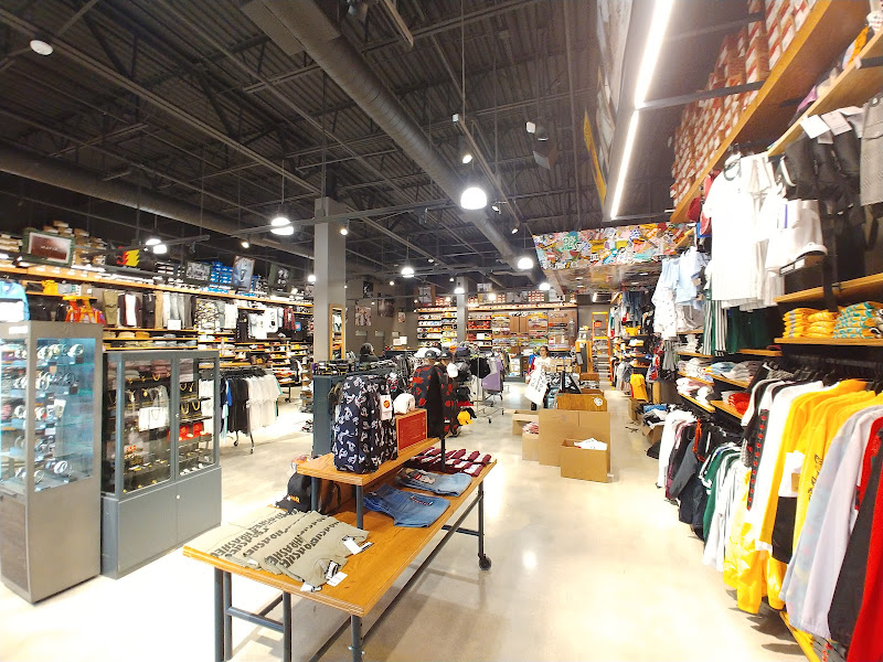 Zumiez