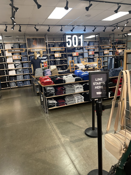 Levi’s Outlet Store