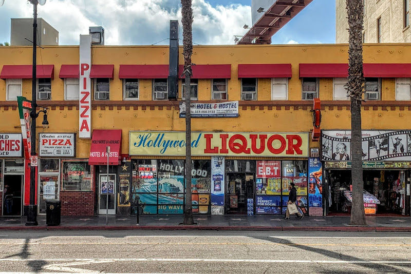 Hollywood Liquors