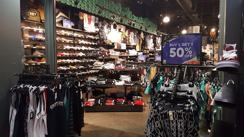 Zumiez