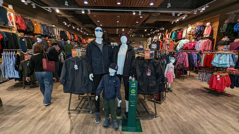 Mountain Warehouse