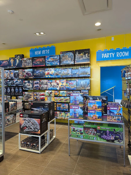 Bricks & Minifigs Kitchener Waterloo