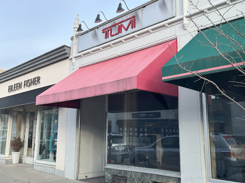 Tumi Store