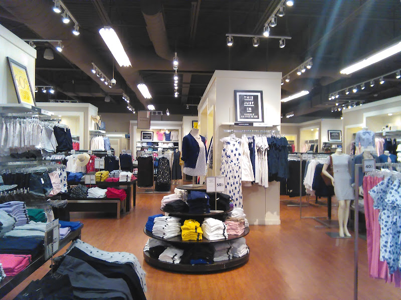 Banana Republic Factory Store