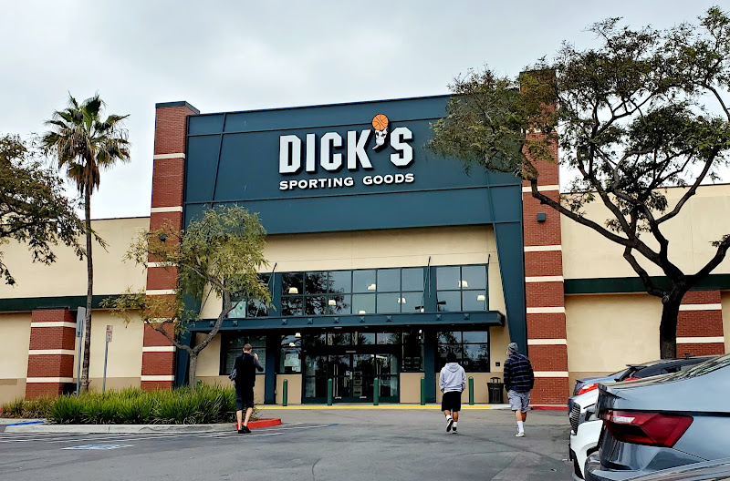 Dick's Sporting Goods