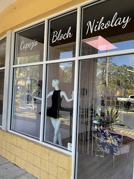 En Pointe Dancewear Boutique