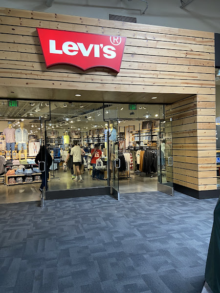 Levi’s Outlet Store