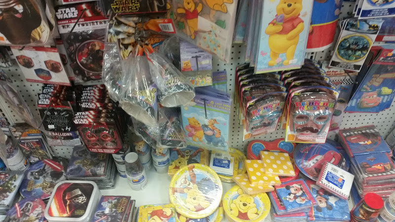 Sayvings Mart Dollar/Convenience Store