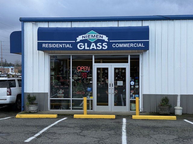 Niemen Glass