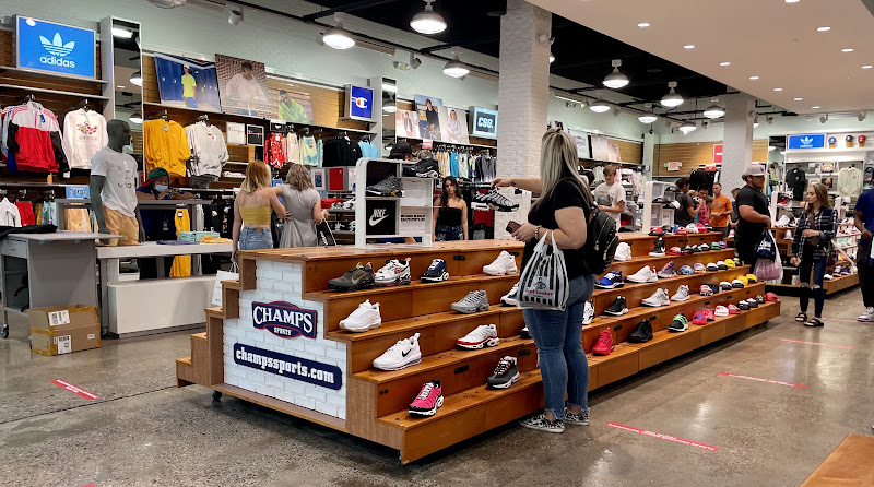 CHAMPS SPORTS
