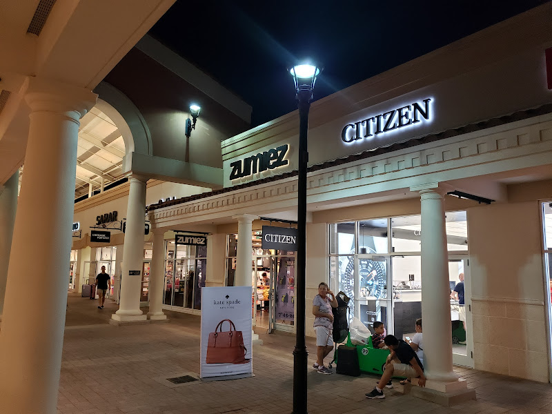 Zumiez