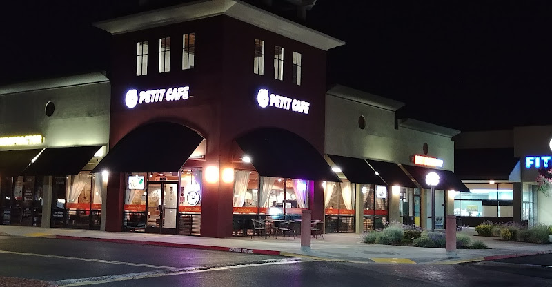 Frodo Joe's Petit Cafe