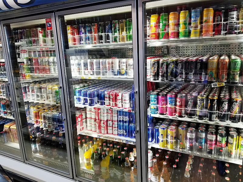 161 Carryout & smoke shop, Beer Wine Lottery