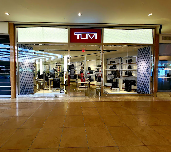 TUMI Store