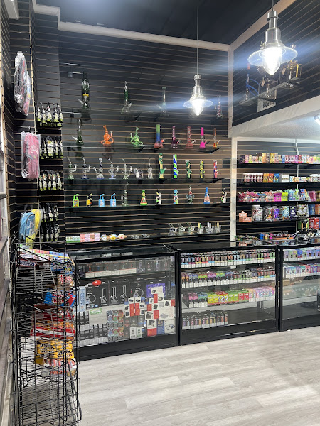 901 Smokey Mart