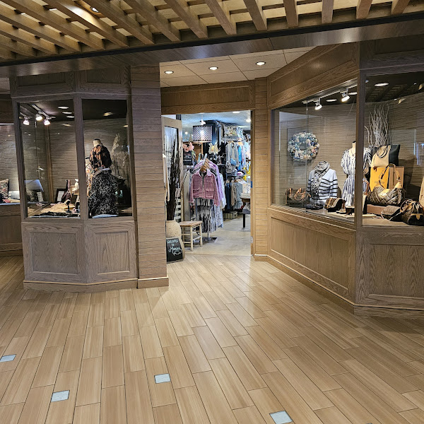The Coeur d’Alene Resort Logo Shop