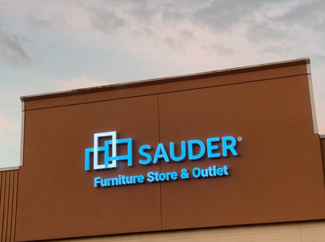Sauder Furniture Store & Outlet – Gastonia, NC