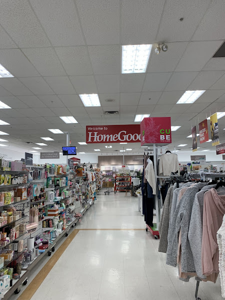 Marshalls & HomeGoods