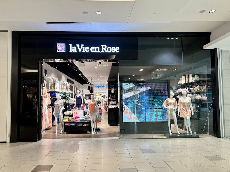 la Vie en Rose Bayshore Shopping Centre