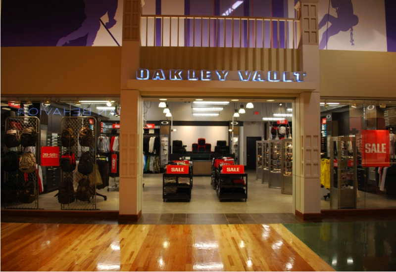 OAKLEY VAULT
