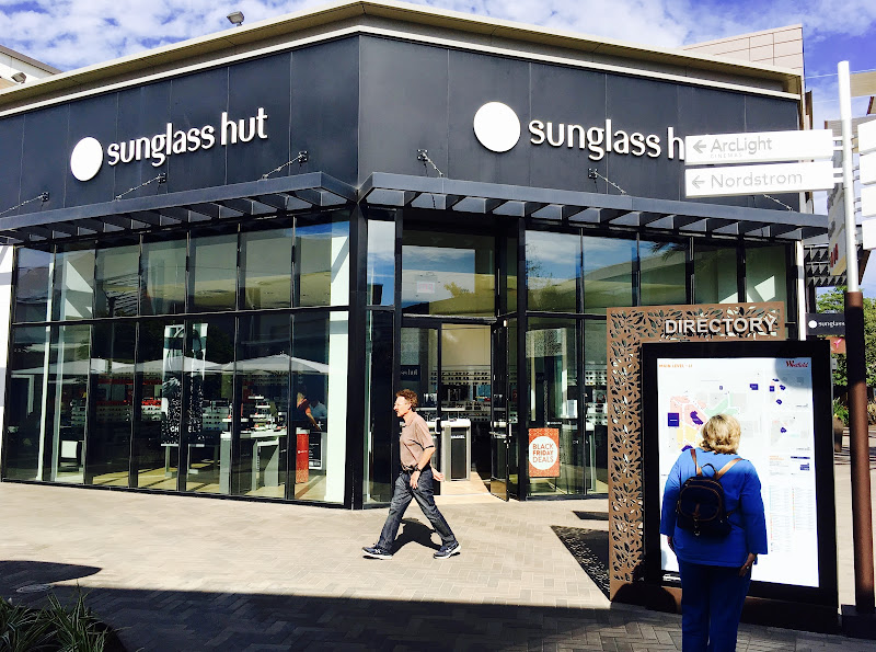 Sunglass Hut
