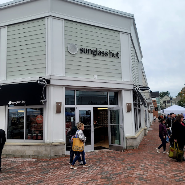 Sunglass Hut