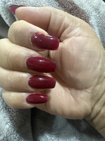 Calla Nails
