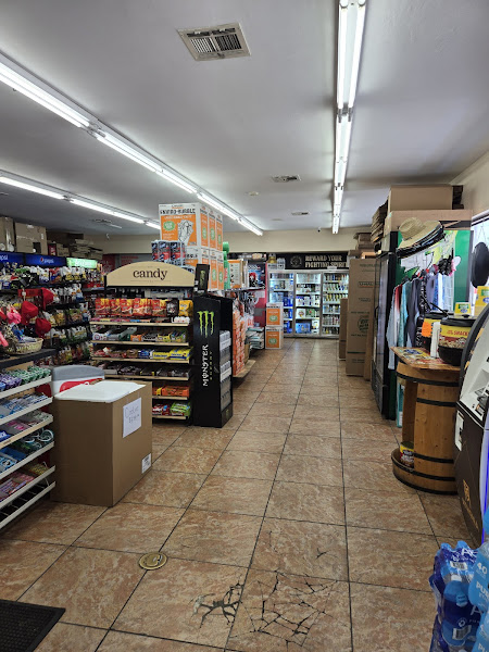 DeBono's Stop And Go