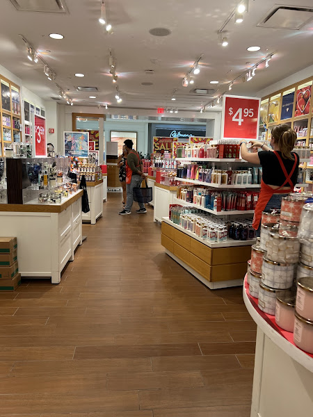 Bath & Body Works