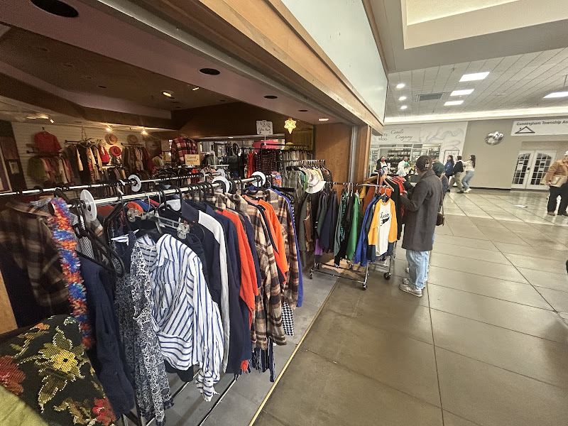 Age of Aquarius Fashion Haus