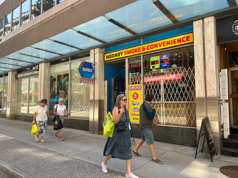 Hornby Smoke and Convenience