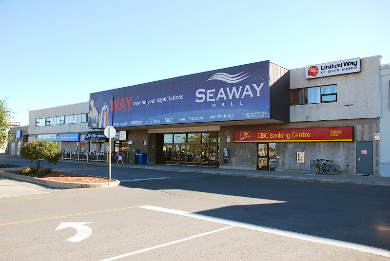 Seaway Mall Management Office / Doral Holdings