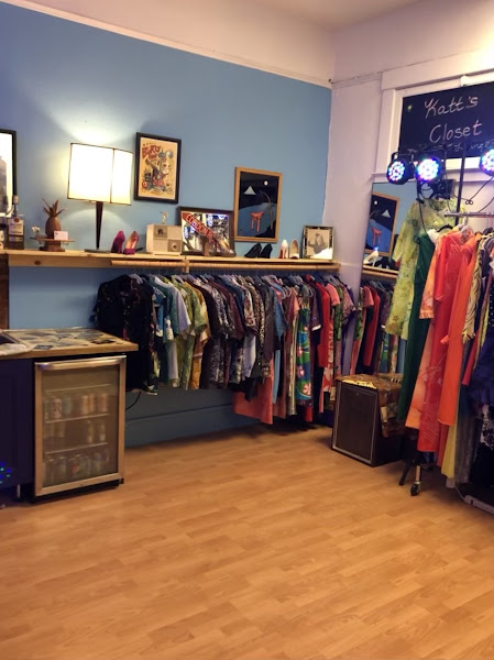 Katt's Closet & Honolulu Redlight Tours