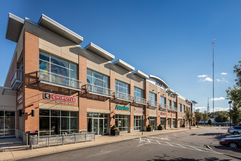 The Shops at 300 Needham