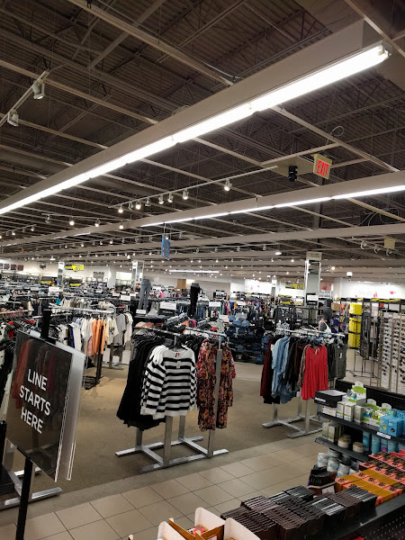 Saks Off Fifth Avenue