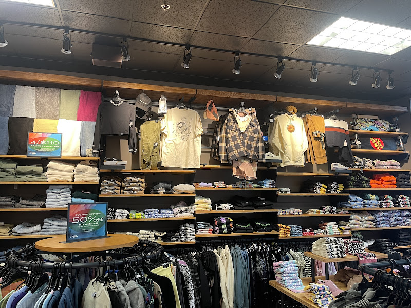 Zumiez
