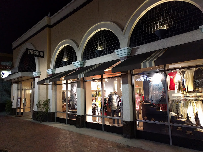 PacSun