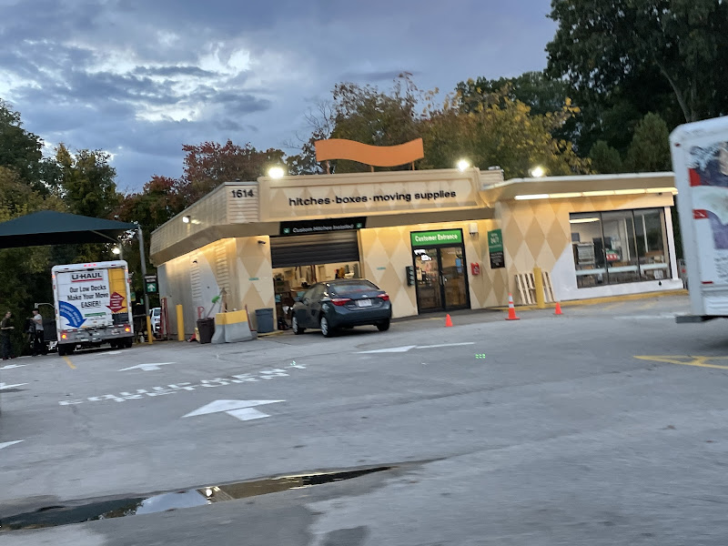 Trailer Hitches at U-Haul