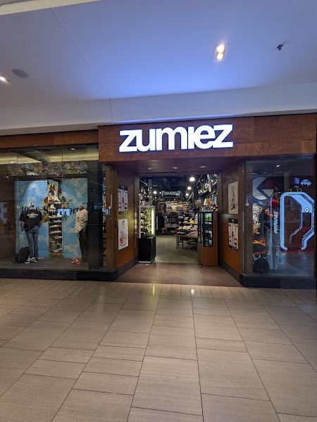 Zumiez