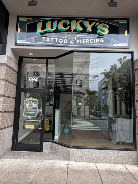 Lucky's Tattoo and Piercing