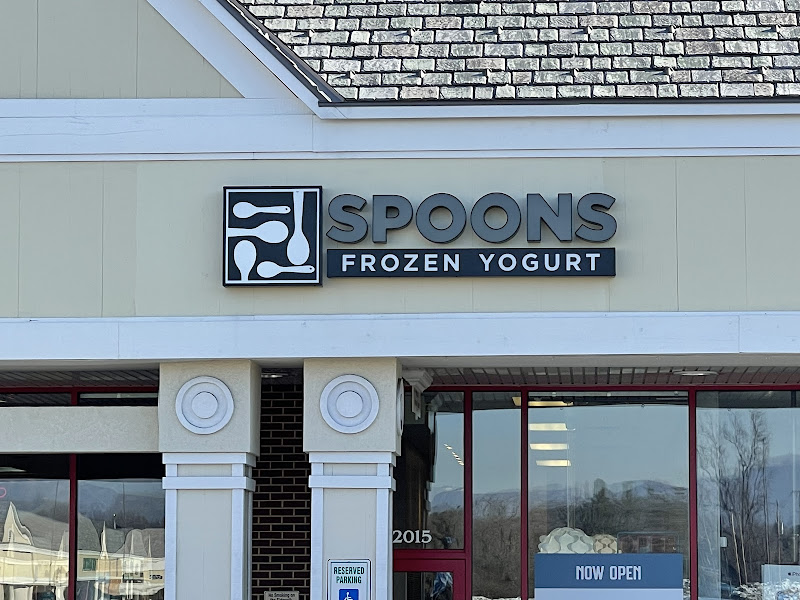 Spoons Frozen Yogurt
