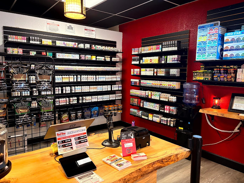 Red Star Vapor & Smoke