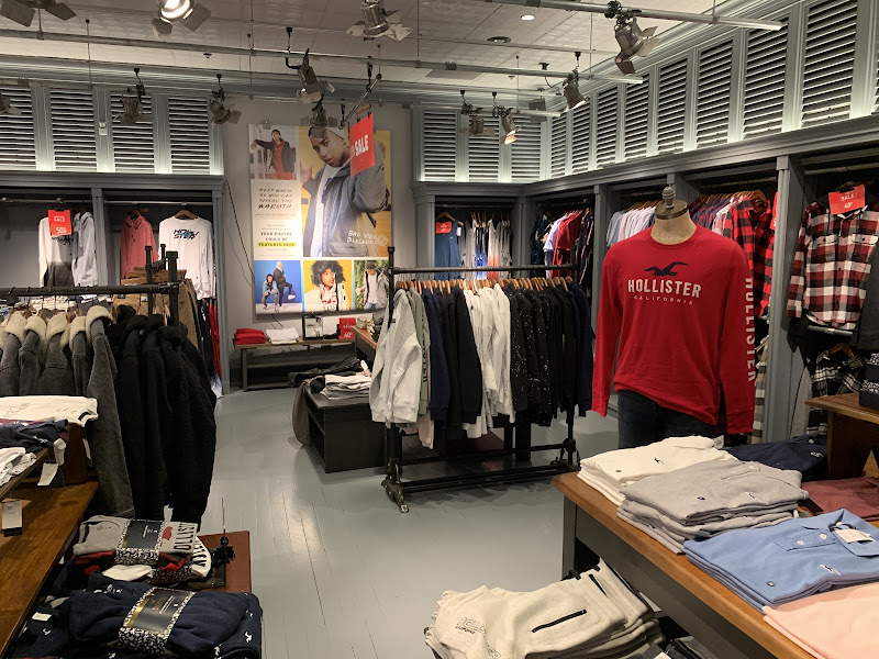 Hollister Co.