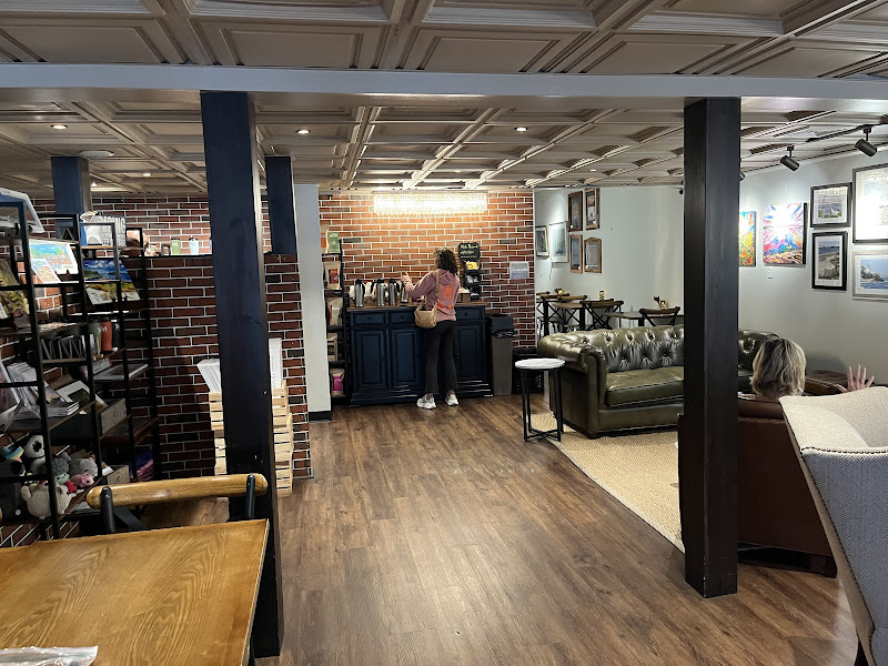 Met Coffee House & Fine Art Gallery